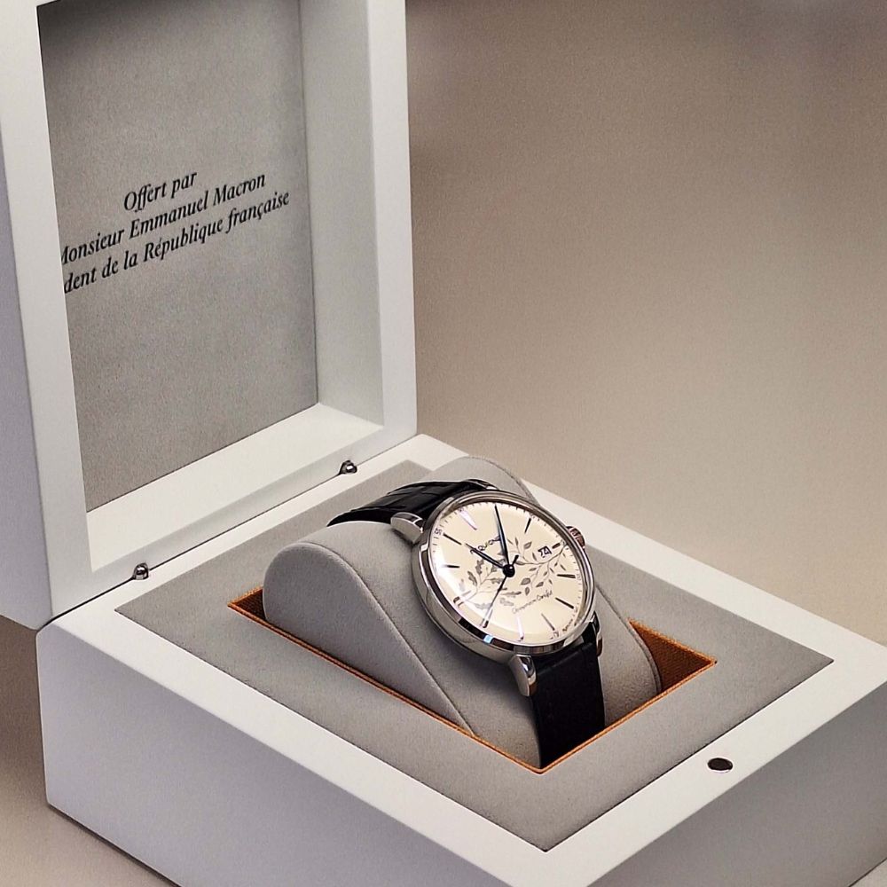 Pequignet Attitude Impériale